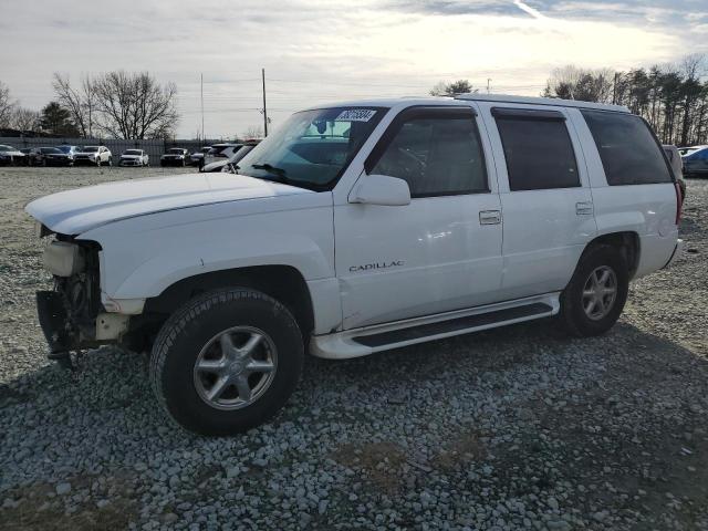 2000 CADILLAC ESCALADE LUXURY, 