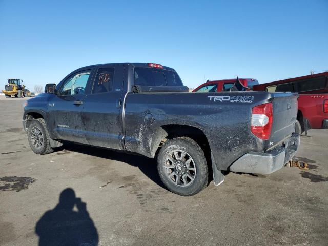 5TFUW5F15HX654010 - 2017 TOYOTA TUNDRA DOUBLE CAB SR/SR5 GRAY photo 2