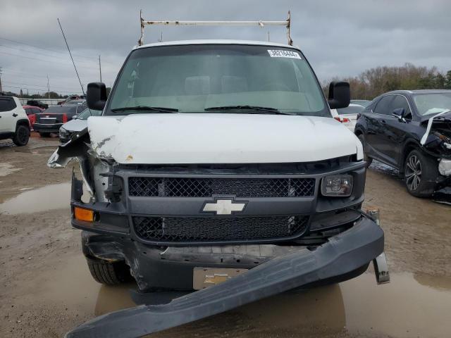 1GCGG25C681110646 - 2008 CHEVROLET EXPRESS G2 WHITE photo 5