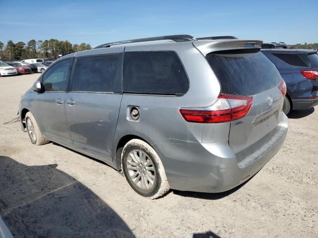 5TDKZ3DC0HS806160 - 2017 TOYOTA SIENNA LE SILVER photo 2