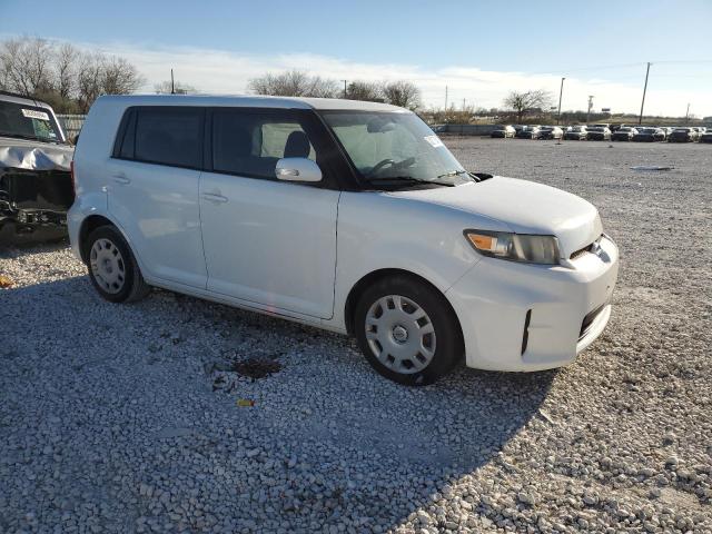 JTLZE4FE9CJ006076 - 2012 TOYOTA SCION XB WHITE photo 4