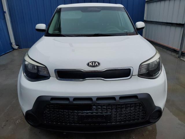 KNDJN2A28E7737544 - 2014 KIA SOUL WHITE photo 5