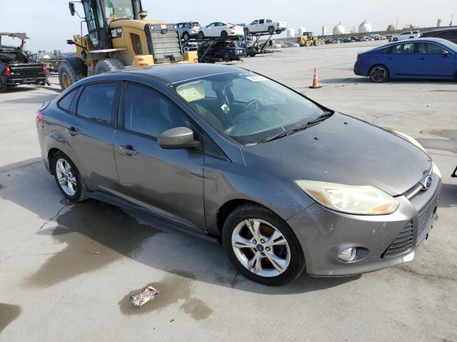 1FAHP3F22CL308398 - 2012 FORD FOCUS SE CHARCOAL photo 4