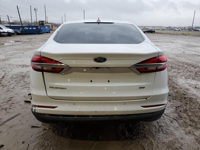 3FA6P0H77KR122340 - 2019 FORD FUSION SE WHITE photo 6