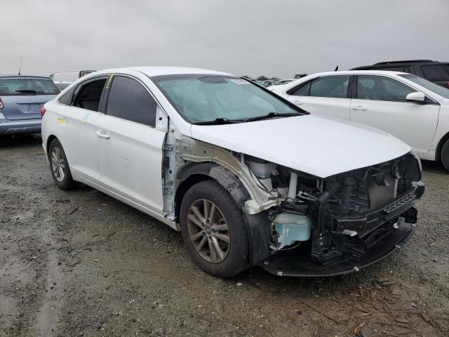 5NPE24AF2HH460351 - 2017 HYUNDAI SONATA SE WHITE photo 4