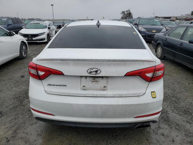 5NPE24AF2HH460351 - 2017 HYUNDAI SONATA SE WHITE photo 6