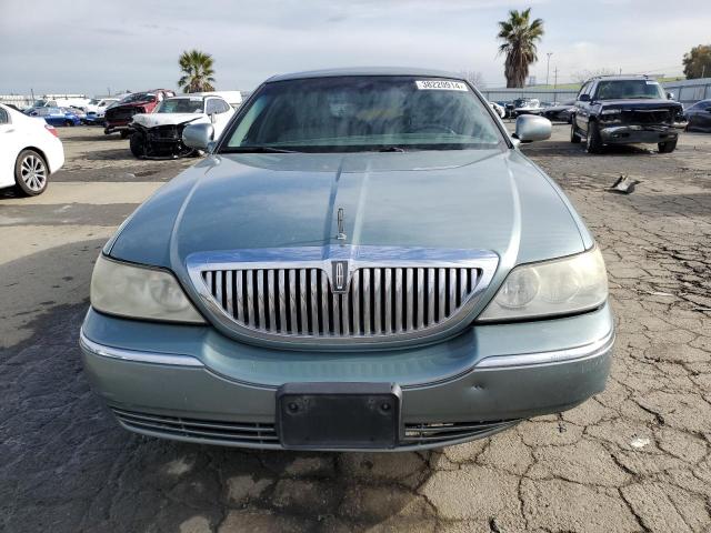 1LNHM81W14Y667848 - 2004 LINCOLN TOWN CAR EXECUTIVE BLUE photo 5