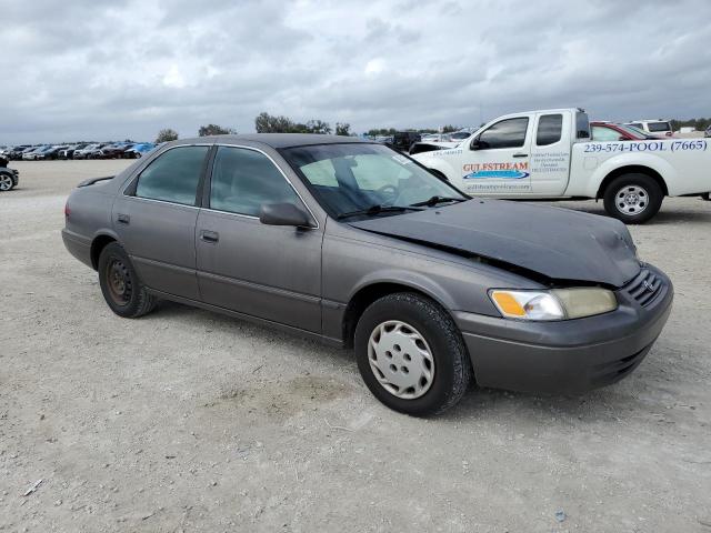 4T1BG22K2VU057908 - 1997 TOYOTA CAMRY CE GRAY photo 4