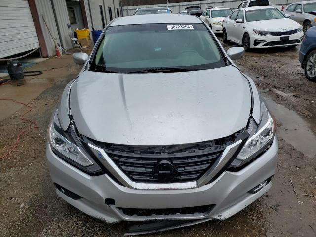 1N4AL3AP4JC161451 - 2018 NISSAN ALTIMA 2.5 SILVER photo 5