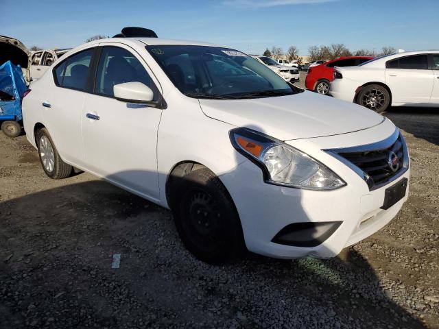 3N1CN7AP7KL868069 - 2019 NISSAN VERSA S WHITE photo 4