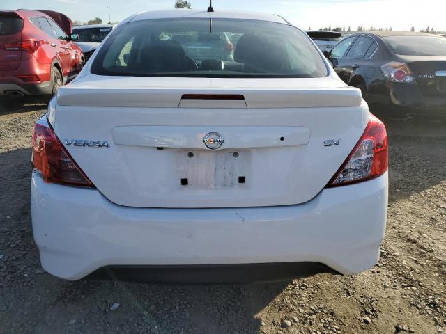 3N1CN7AP7KL868069 - 2019 NISSAN VERSA S WHITE photo 6