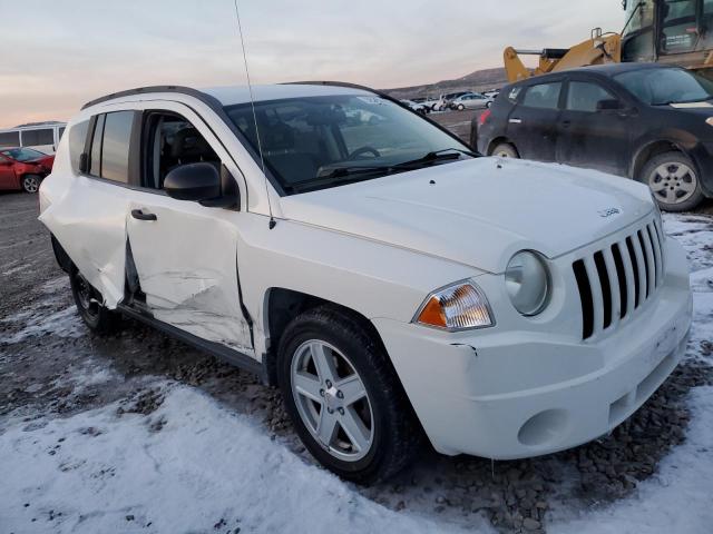 1J8FF47W67D161135 - 2007 JEEP COMPASS WHITE photo 4