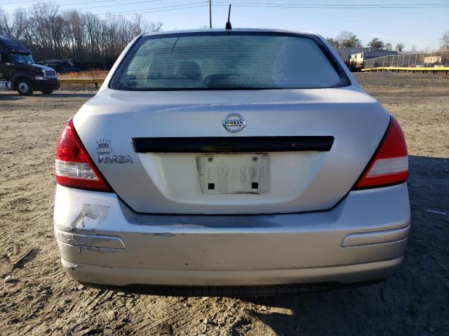 3N1CC11E19L458668 - 2009 NISSAN VERSA S SILVER photo 6