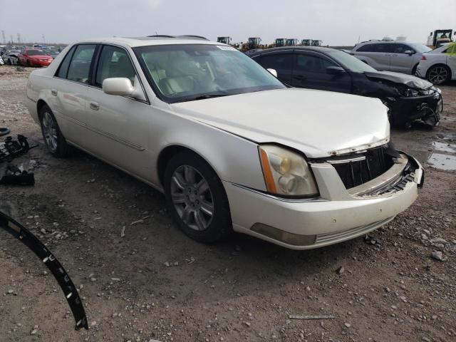 1G6KP5E93AU117318 - 2010 CADILLAC DTS PLATINUM BEIGE photo 4