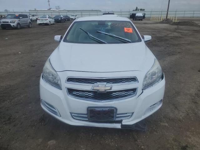 1G11D5RR1DF103494 - 2013 CHEVROLET MALIBU 1LT WHITE photo 5