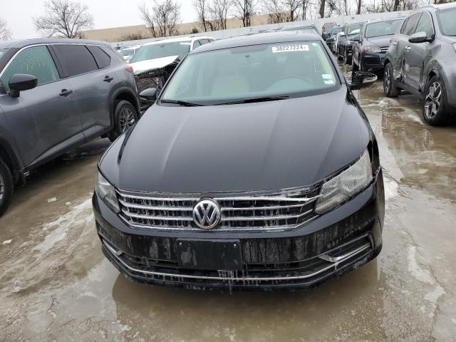 1VWBS7A37GC046340 - 2016 VOLKSWAGEN PASSAT SE BLACK photo 5