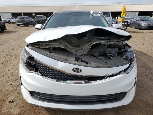 5XXGU4L32GG064999 - 2016 KIA OPTIMA EX WHITE photo 5