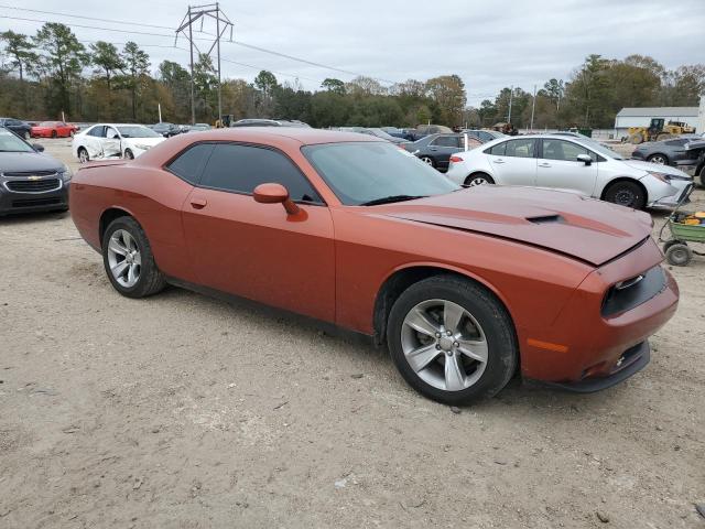 2C3CDZAGXLH206819 - 2020 DODGE CHALLENGER SXT ORANGE photo 4