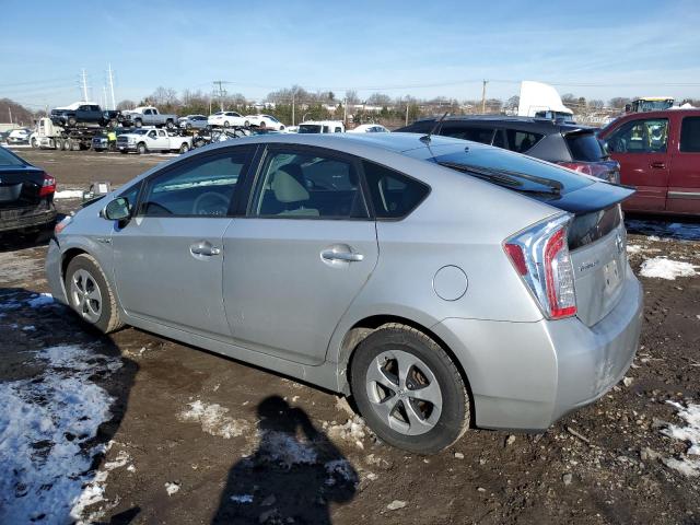 JTDKN3DU5D5588916 - 2013 TOYOTA PRIUS SILVER photo 2