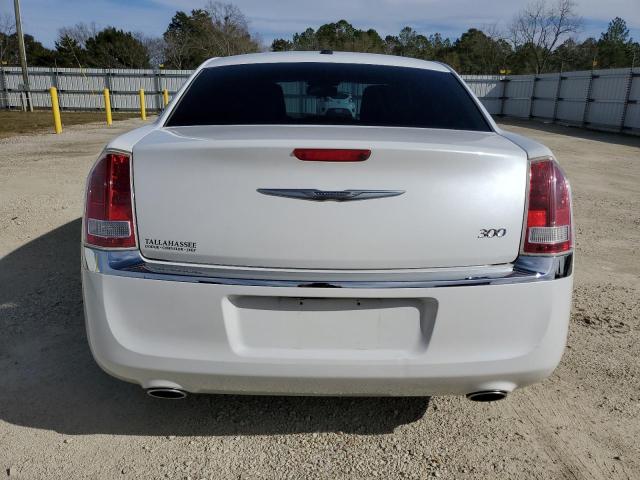 2C3CCAAGXCH272825 - 2012 CHRYSLER 300 WHITE photo 6