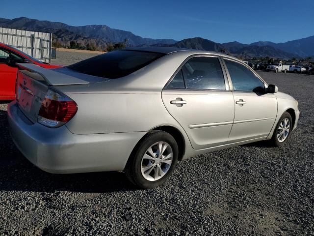 4T1BF30K55U099209 - 2005 TOYOTA CAMRY LE SILVER photo 3