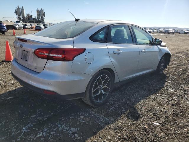 1FADP3H22JL322620 - 2018 FORD FOCUS SEL SILVER photo 3