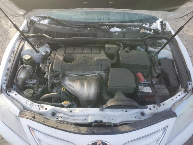 4T1BF3EK4BU741424 - 2011 TOYOTA CAMRY BASE WHITE photo 11