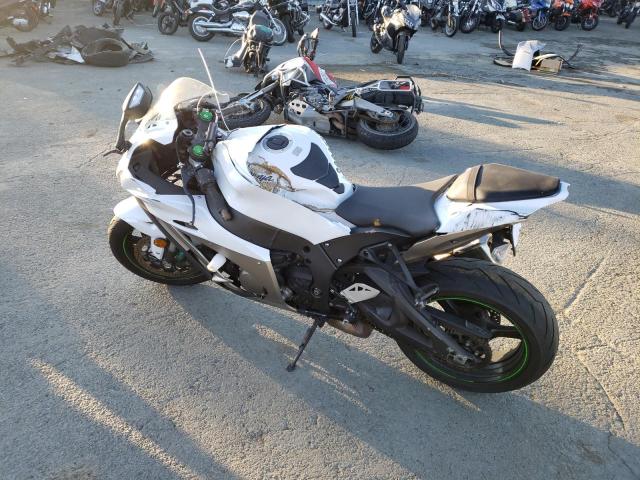 JKAZXCS17HA009966 - 2017 KAWASAKI ZX1000 S WHITE photo 3