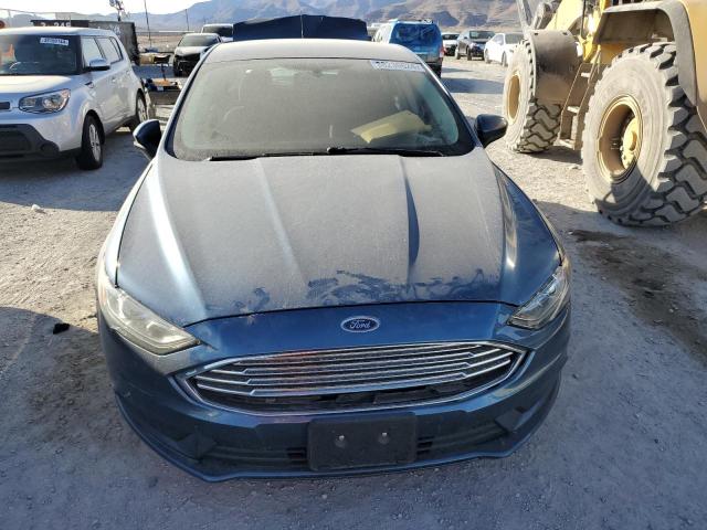 3FA6P0H78JR109840 - 2018 FORD FUSION SE BLUE photo 5