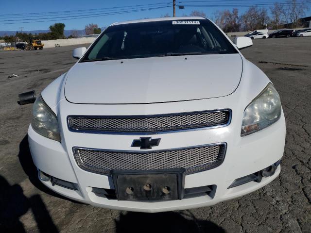 1G1ZE5E18BF381984 - 2011 CHEVROLET MALIBU LTZ თეთრი ფოტო 5