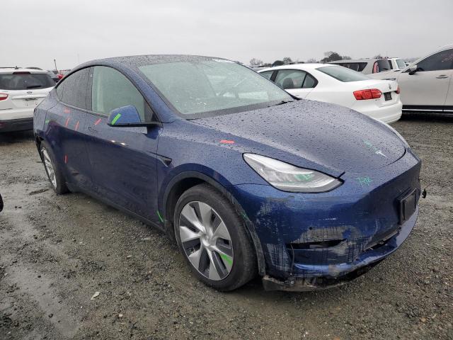 5YJYGAEE0MF145667 - 2021 TESLA MODEL Y BLUE photo 4