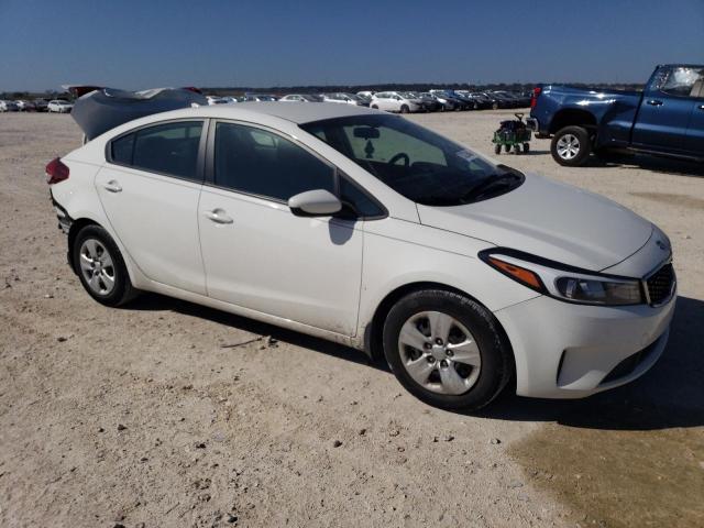 3KPFK4A77HE145756 - 2017 KIA FORTE LX WHITE photo 4