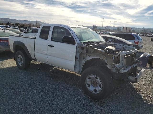 5TFTX4GN3FX043748 - 2015 TOYOTA TACOMA PRERUNNER ACCESS CAB WHITE photo 4