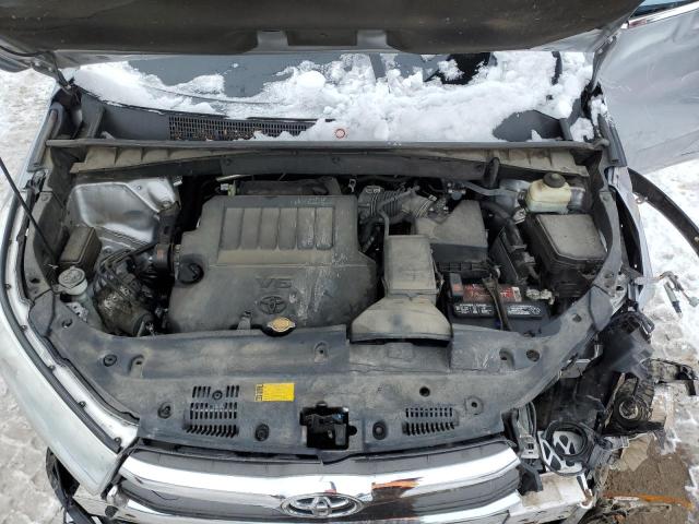 5TDBKRFHXFS147713 - 2015 TOYOTA HIGHLANDER LE SILVER photo 12