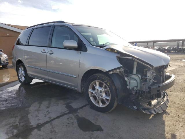 5TDBA22C34S022117 - 2004 TOYOTA SIENNA XLE SILVER photo 4