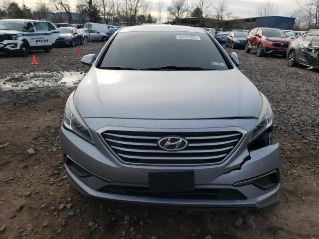 5NPE24AF7GH308502 - 2016 HYUNDAI SONATA SE SILVER photo 5