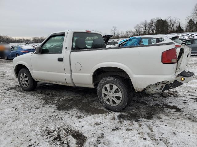 1GTCS14H338199113 - 2003 GMC SONOMA WHITE photo 2