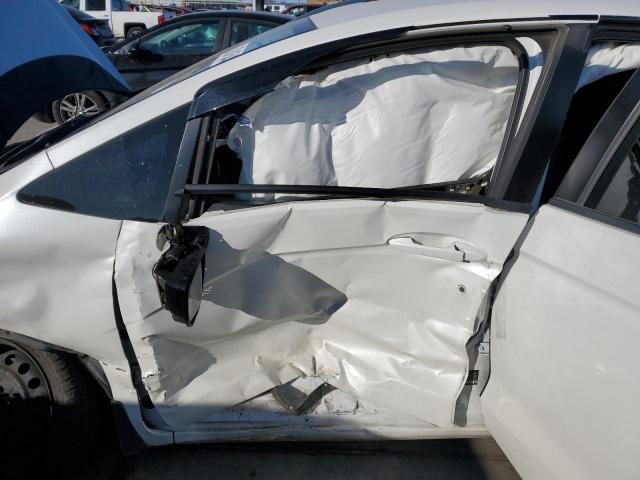 3HGGK5H56FM761306 - 2015 HONDA FIT LX WHITE photo 7