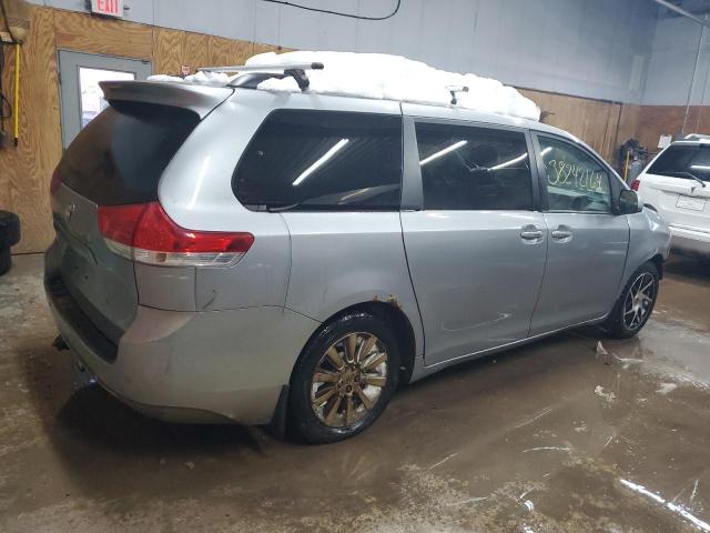 5TDDK3DC9BS016621 - 2011 TOYOTA SIENNA XLE BLUE photo 3