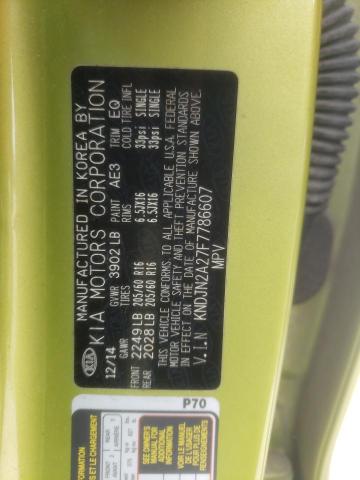 KNDJN2A27F7786607 - 2015 KIA SOUL GREEN photo 12