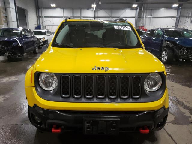 ZACCJBCT0FPB60708 - 2015 JEEP RENEGADE TRAILHAWK YELLOW photo 5