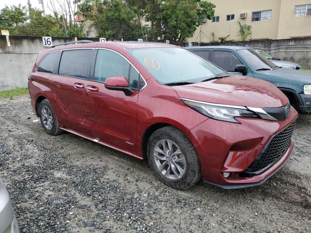 5TDJRKEC3MS011909 - 2021 TOYOTA SIENNA XLE RED photo 4