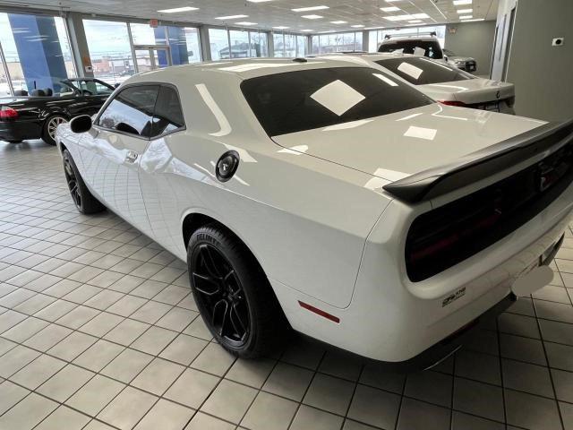 2C3CDZAGXLH196583 - 2020 DODGE CHALLENGER SXT WHITE photo 3