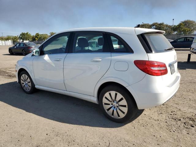 WDDVP9AB9EJ003153 - 2014 MERCEDES-BENZ B ELECTRIC WHITE photo 2