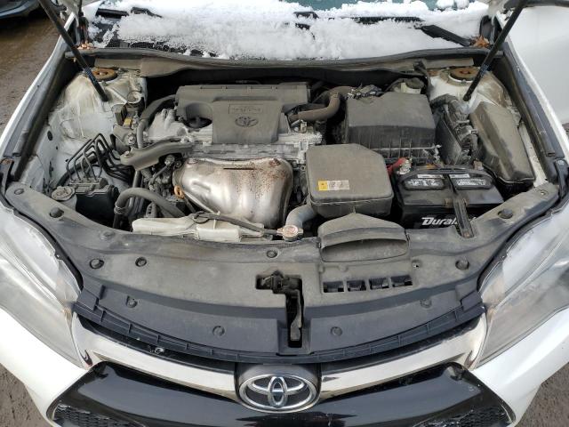 4T1BF1FK8HU446743 - 2017 TOYOTA CAMRY LE WHITE photo 11