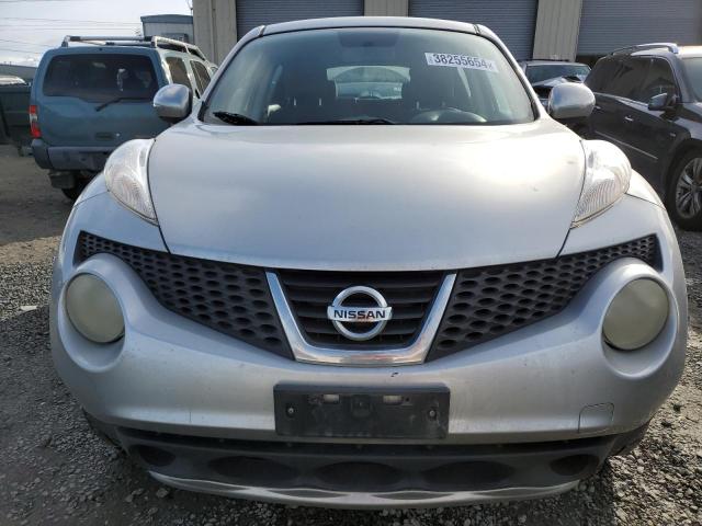 JN8AF5MV9BT006438 - 2011 NISSAN JUKE S SILVER photo 5