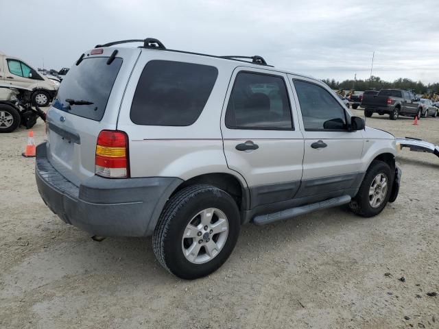 1FMYU03Z07KA12628 - 2007 FORD ESCAPE XLT GRAY photo 3