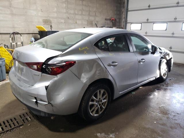 3MZBN1U75JM224500 - 2018 MAZDA 3 SPORT SILVER photo 3