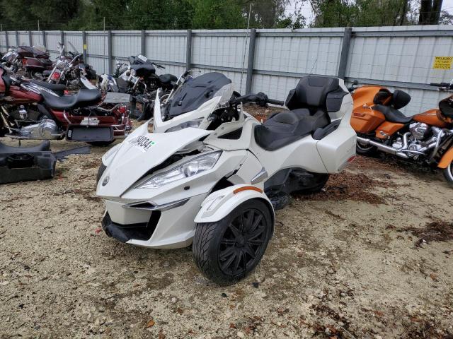 2BXNBDD22GV004495 - 2016 CAN-AM SPYDER ROA RT WHITE photo 2