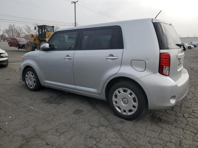 JTLZE4FE4CJ010990 - 2012 SCION XB SILVER photo 2